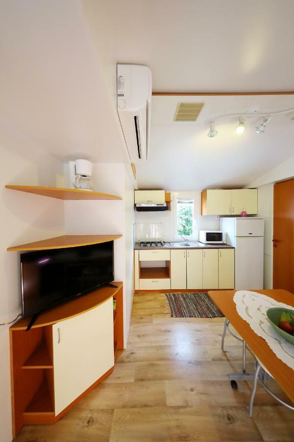 Mobile Home Grbe Nin Exteriör bild
